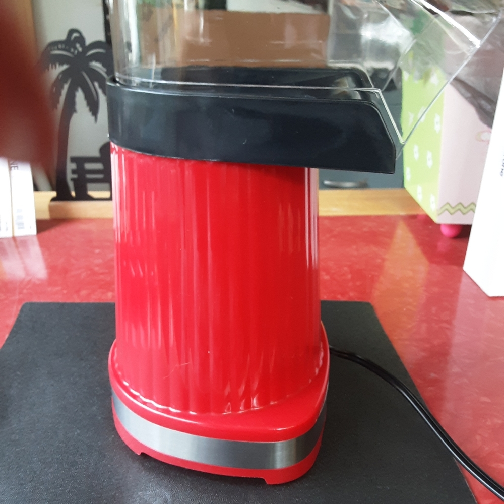 Nostalgia popcorn maker
